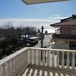 Отель Dionisos Roses Паралия-Дионисиу