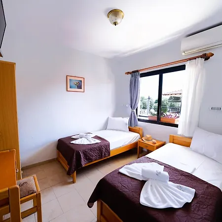 Dionisos Roses * Paralia Dionisiou