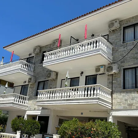 Dionisos Roses * Paralia Dionysiou
