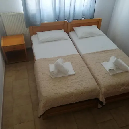 Dionisos Roses Hotel