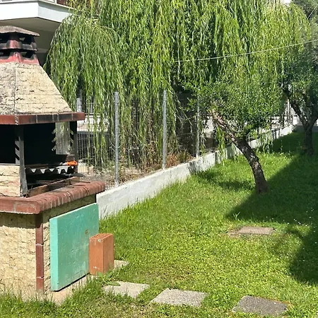 فندق Dionisos Roses باراليا ديونيسيو