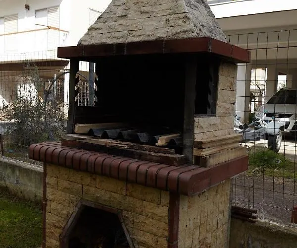 Dionisos Roses Hotel