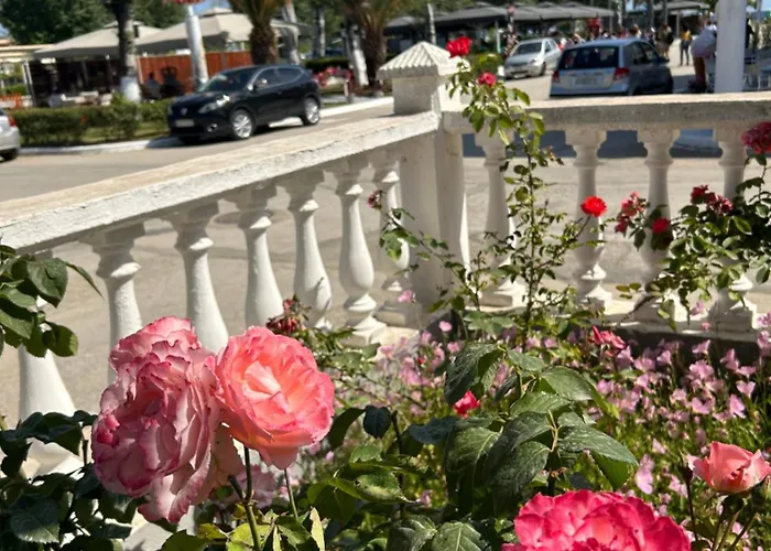 Hotel Dionisos Roses *