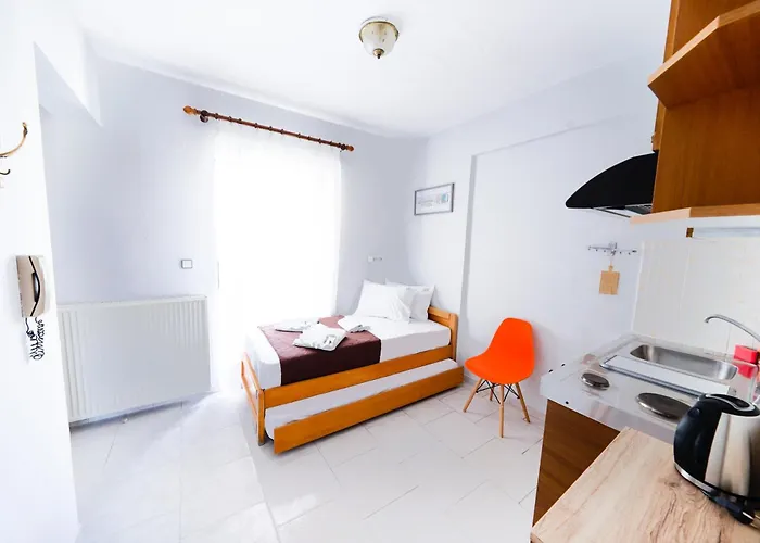 Dionisos Roses Hotel