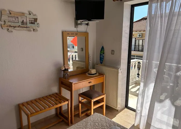 Dionisos Roses Hotel