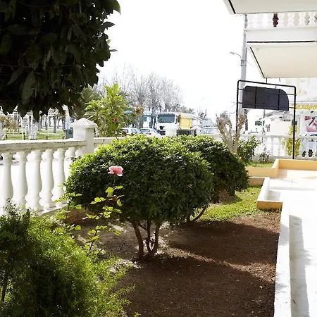 Dionisos Roses ホテル