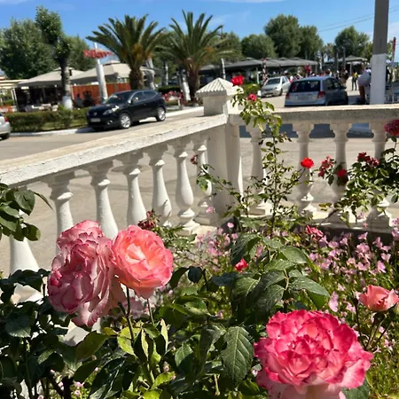 ホテル Dionisos Roses *