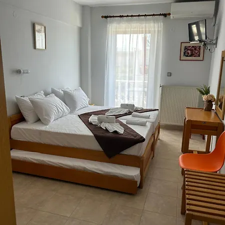 Dionisos Roses ホテル パラリア・ディオニショウ