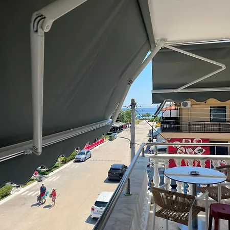 Dionisos Roses * Paralia Dionysiou
