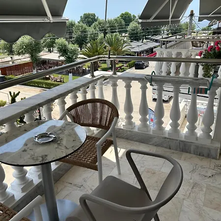 ホテル Dionisos Roses