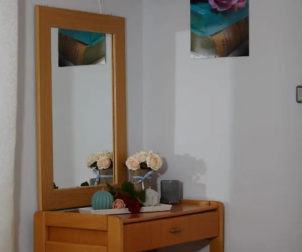 Dionisos Roses Hotel *