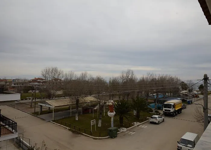 Dionisos Roses * Paralia Dionysiou