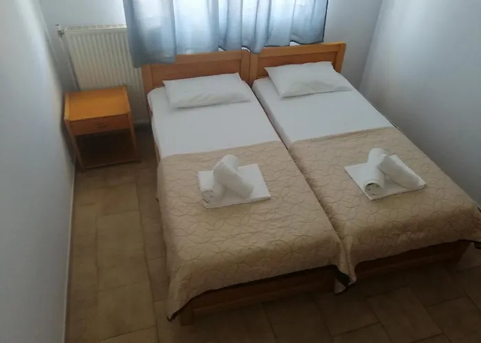 Dionisos Roses Hotel