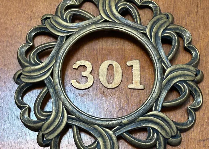 Dionisos Roses Hotel *